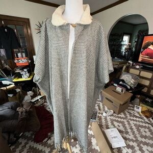 Vintage Genisa Poncho Womens One Size Houndstooth Fringe Outdoor Cape Wool Gray